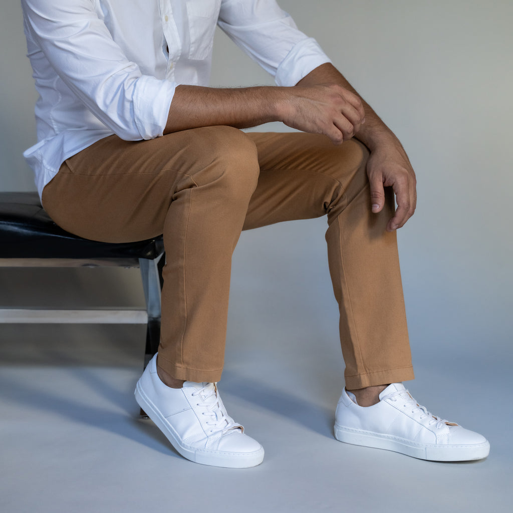 tobacco colored chinos Mens UK made from Premium Fabrics finished with only the finest materials including real buffalo horn buttons and a YKK zip. Linen Fresco Tobacco Dress Pant
