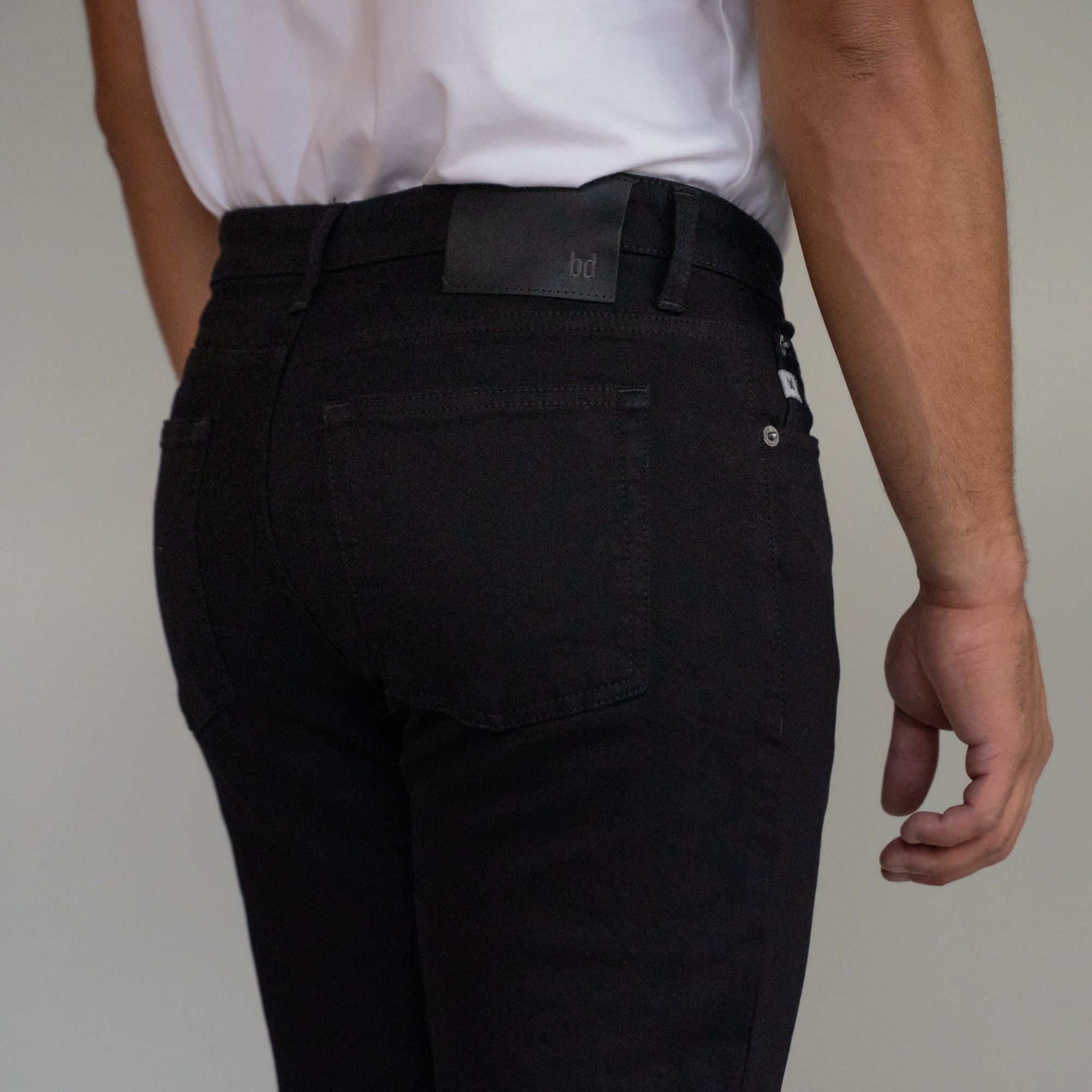 Premium Italian Denim Standard Fit - Black